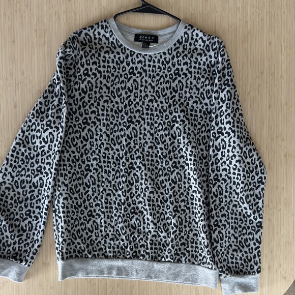 Forever 21 - sweater- size M - Picture 1 of 6